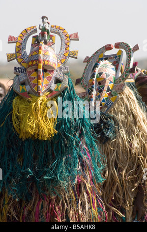 Bobo Masken während der Festlichkeiten, Sikasso, Mali, Afrika Stockfoto