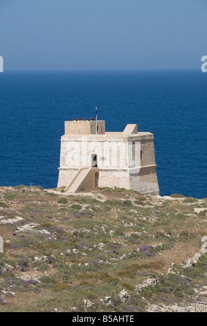 Qawra Tower in der Nähe von Dwejra Point, Gozo, Malta, Europa Stockfoto