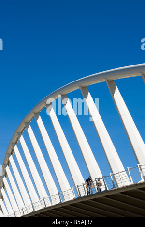 Puente De La Exposicion von berühmten valencianischen Architekten Santiago Calatrava entworfen. Valencia, Spanien Stockfoto