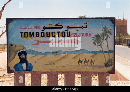 Berühmte Schild für Tombouctou, Zagora, Marokko, Nordafrika, Afrika Stockfoto