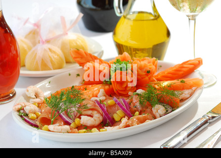 Lachs und Garnelen Stockfoto