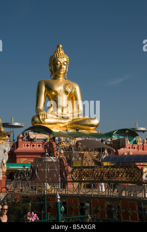 Riesigen goldenen Buddha im Sop Ruak, Goldenes Dreieck, Thailand, Südostasien Stockfoto