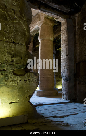 Innere Heiligtum des Tempels von Seti I in Abydos eine der ältesten Städte des alten Ägypten in der Nähe der modernen ägyptischen Stadt el-'Araba el Madfuna Ägypten Stockfoto
