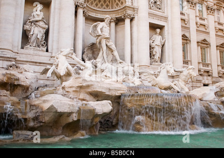 Italien älteren Brunnen Trevi in Rom Stockfoto