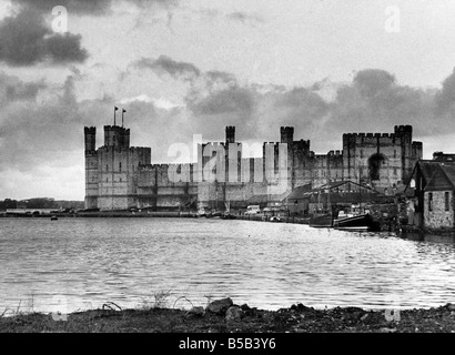 Gesamtansicht von Caernarfon Castle in Nordwales. &#13; &#10; August 1969 &#13; &#10; Stockfoto