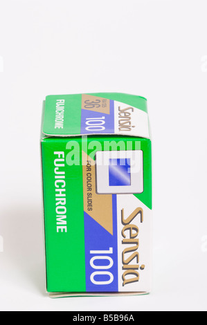 Eine Rolle von Fuji Sensia Fujichrome professionelle 36 Aufnahmen 100 Asa Transparenz positiv Diafilm für 35mm-Kameras Stockfoto