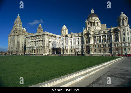 Liver Buildings und Mersey Docks und Harbour Board Pier Head Liverpool Merseyside England Großbritannien Europa bauen Stockfoto