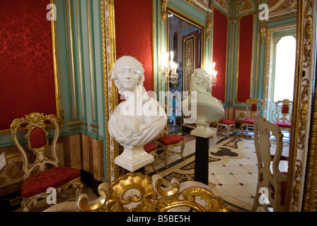 Büste in den roten Saal Sala Roja innerhalb der Palacio del Marques de Dos Aguas, das Keramikmuseum Valencia beherbergt. Spanien Stockfoto