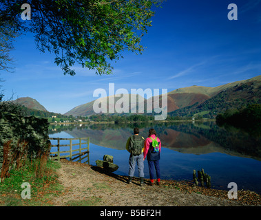 Wanderer in Grasmere, Nationalpark Lake District, Cumbria, England, Europa Stockfoto