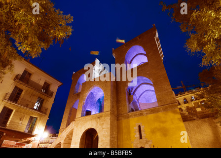 Heckansicht des Wahrzeichen gotische Stadt Tore Torres de Quart von Valencia, Spanien Stockfoto