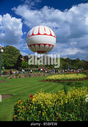 Das Bournemouth Auge reitet ein Fesselballon geben, oberhalb der Stadt, untere Gärten, Bournemouth, Dorset, England, Europa Stockfoto