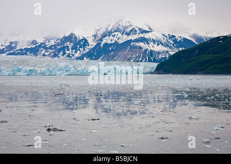 Hubbard Gletscher fließt in Ernüchterung Bay und Yakutat Bay in Alaska Stockfoto