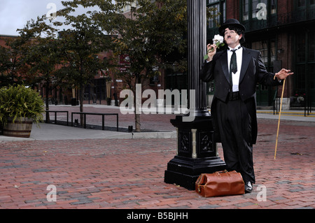 Charlie Chaplin Gentleman mit einer Blume Stockfoto