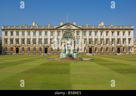 Gibbs Building mit Statue von König Henry VI, Kings College, Cambridge, Cambridgeshire, England, Europa Stockfoto