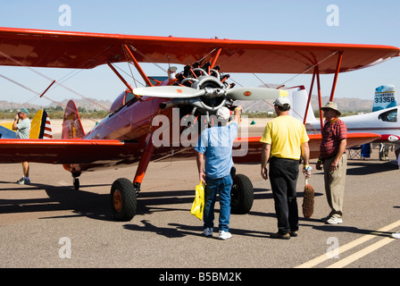 Antike Stearman Flugzeuge auf dem Display an der Copperstate-Fly in in Arizona Stockfoto