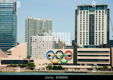 Olympische Ringe auf der Vorderseite des Hong Kong Museum of Art, Victoria Harbour, Hongkong Stockfoto