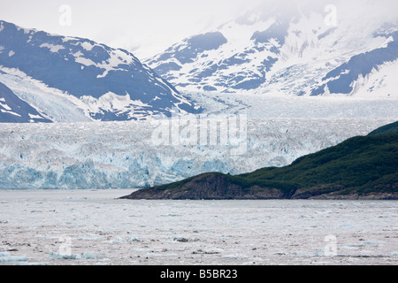 Hubbard Gletscher fließt in Ernüchterung Bay und Yakutat Bay in Alaska Stockfoto