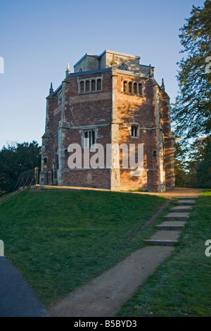 Red befestigen Kapelle geht Park Kings Lynn Norfolk frühen Morgenlicht Stockfoto