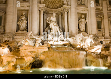 Italien älteren Brunnen Trevi in Rom Stockfoto