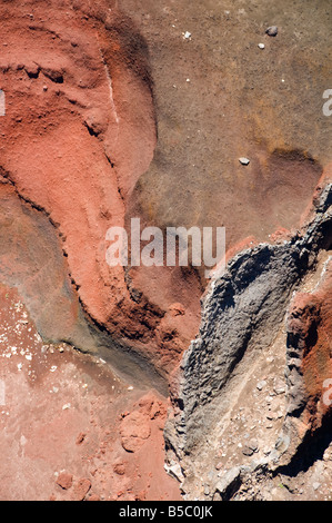 Vulkanschlot in Red Crater, Tongariro Crossing, Nordinsel, Neuseeland Stockfoto