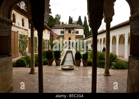 Patio De La Acequia, Innenhof der Wasserkanal, der Generalife, die Alhambra Stockfoto