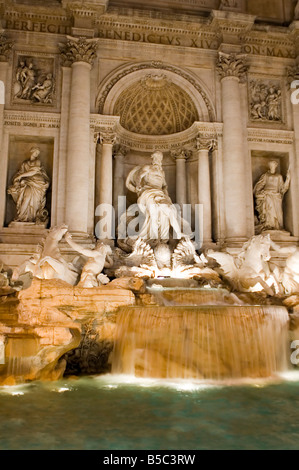 Italien älteren Brunnen Trevi in Rom Stockfoto