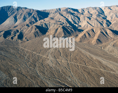 Luftaufnahme über Saline Valley Death Valley National Park und Inyo Bergen im Westen Stockfoto