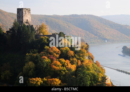 Burg Gutenfels Castle mit Blick auf Rheintal, Deutschland Stockfoto