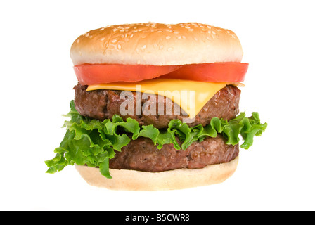 Einen dicken frische und saftige Hamburger mit allem Drum und dran isoliert auf weiss Stockfoto