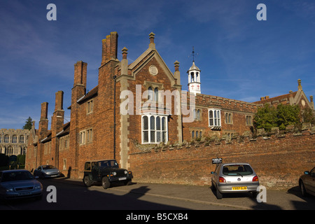 die alten Armenhäuser / Krankenhaus der Heiligen und Seligen Dreifaltigkeit in Long Melford, Suffolk, UK Stockfoto