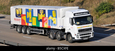 Sanitär Grafik auf Seite des Wolseley artikuliert Lieferung Anhänger Stockfoto