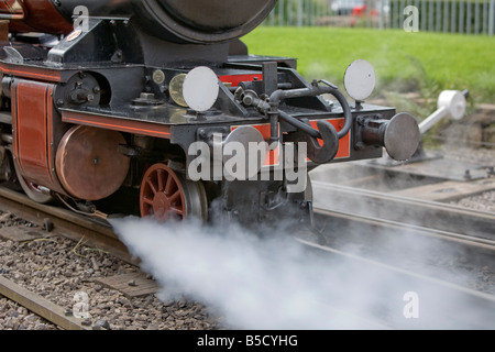 Ravenglass Eskdale Railway schmale Lehre Freizeit Track See Distrikt Cumbria Transport Dampf Zug Punkte Puffer bogey Stockfoto