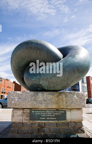 Großbritannien und Australien "Bonds of Friendship" Skulptur von John Robinson, Portsmouth, Hampshire, England. Stockfoto