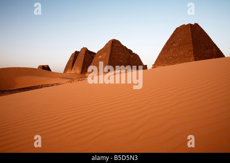 Die Pyramiden von Meroe, Sudan beliebtesten touristischen Attraktion, Bagrawiyah, Sudan, Afrika Stockfoto