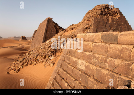 Die Pyramiden von Meroe, Sudan beliebtesten touristischen Attraktion, Bagrawiyah, Sudan, Afrika Stockfoto