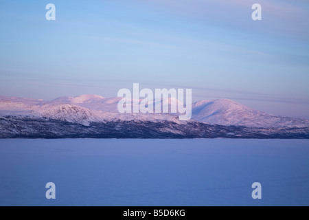 Am späten Nachmittag über Tornetrask Stockfoto