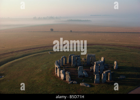 Luftaufnahme von Stonehenge, UNESCO-Weltkulturerbe, Wiltshire, England, Europa Stockfoto