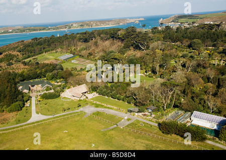 Blick über den Klostergarten aus Hubschrauber, Tresco, Isles of Scilly, aus Cornwall, Europa Stockfoto