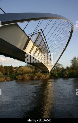 City of York, England. Whitby, Vogel und Partner entwickelt Millennium Bridge über den Fluss Ouse. Stockfoto