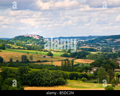 Die Bastide Stadt Lauzerte in Tarn et Garonne Landschaft Frankreich Europa
