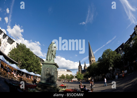 Deutschland, Bonn, Beethoven-Statue am Münsterplatz Stockfoto