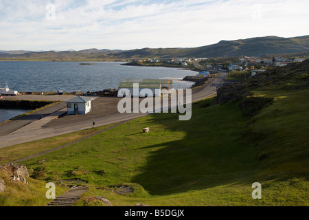 Kleines Dorf Holmavik Norden westlich von Island Stockfoto