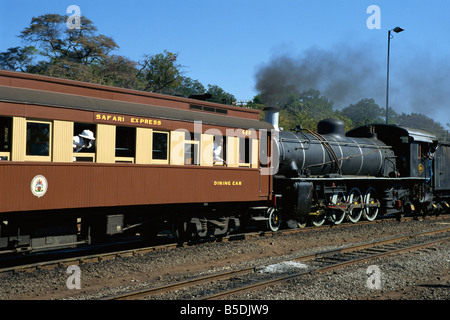 Dampfzug im Bahnhof Victoria Falls Simbabwe Afrika Stockfoto