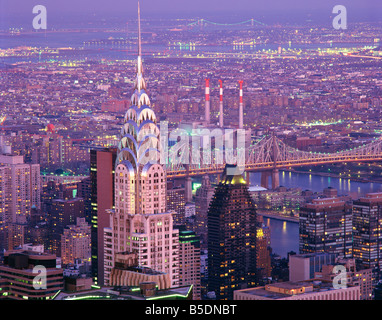 Luftaufnahme über Manhattan einschließlich Chrysler Building New York City New York Vereinigte Staaten von Amerika Nordamerika Stockfoto