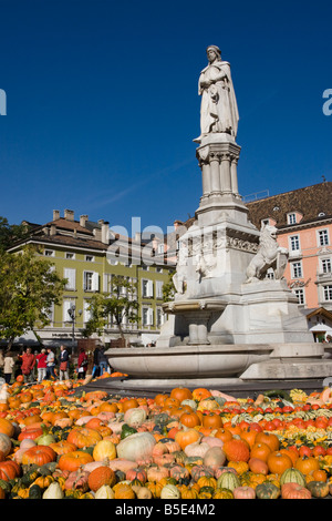 Kürbisfest bin Waltherplatz in Bozen. Kürbisfest in dem Waltherplatz in Bozen-Südtirol-Trentino-Südtirol-Südtirol Stockfoto