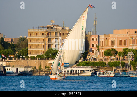 Feluke Segelboot auf dem Nil in Luxor Ägypten Stockfoto