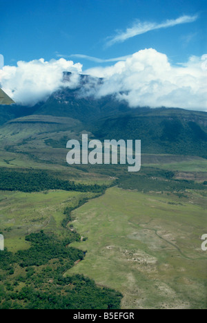 Landschaft rund um Kavak ein indianisches Dorf in der Nähe der Angel fällt Venezuela in Südamerika Stockfoto