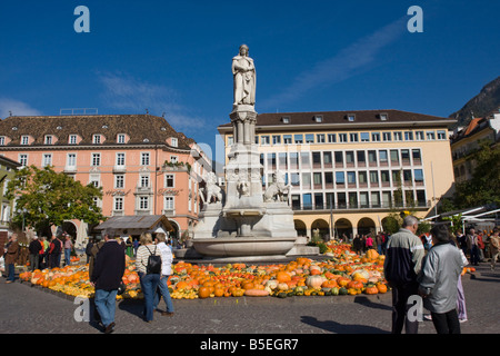 Kürbisfest bin Waltherplatz in Bozen. Kürbisfest in dem Waltherplatz in Bozen-Südtirol-Trentino-Südtirol-Südtirol Stockfoto