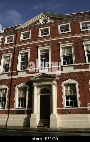 City of York, England. Eingang zum John Carr entworfen Fairfax House, das einem York Civic Trust restaurierten georgianischen Stadthaus. Stockfoto