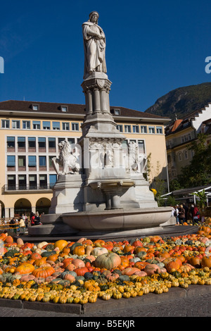 Kürbisfest bin Waltherplatz in Bozen. Kürbisfest in dem Waltherplatz in Bozen-Südtirol-Trentino-Südtirol-Südtirol Stockfoto